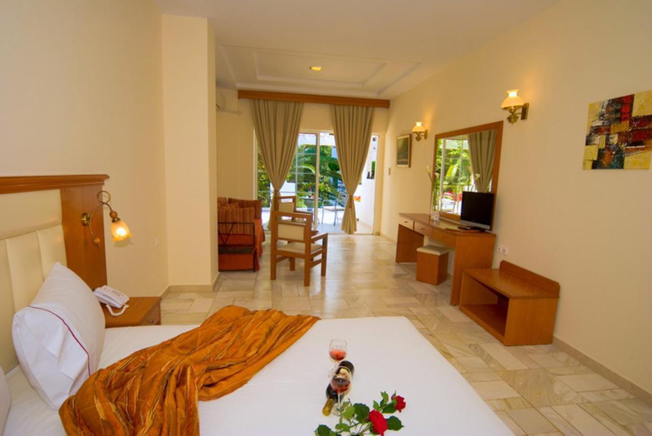 Porfi Beach Hotel Nikiti  Luaran gambar